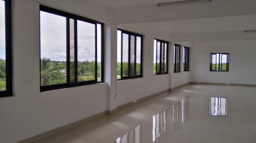 commercial space for rent at khoyratty mauritius